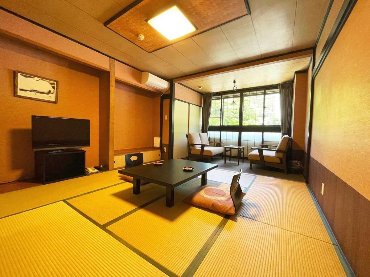 Hotel Kutsurogijyuku Shintaki Aizuwakamacu Exteriér fotografie